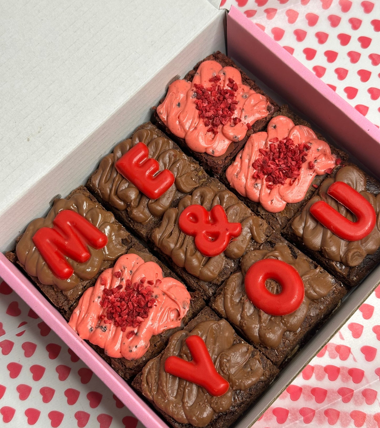 LOVE AT FIRST BITE BOX